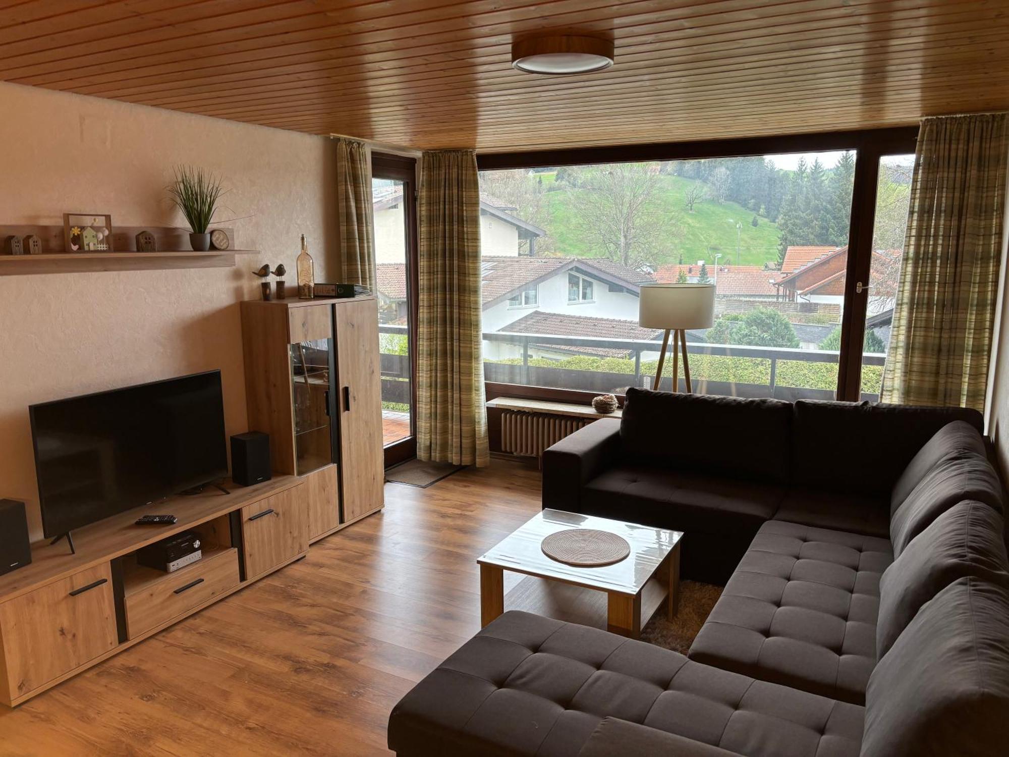 Schoene 2 1/2 Zimmer Ferienwohnung In Oberstaufen - Hoamatle - ภายนอก รูปภาพ